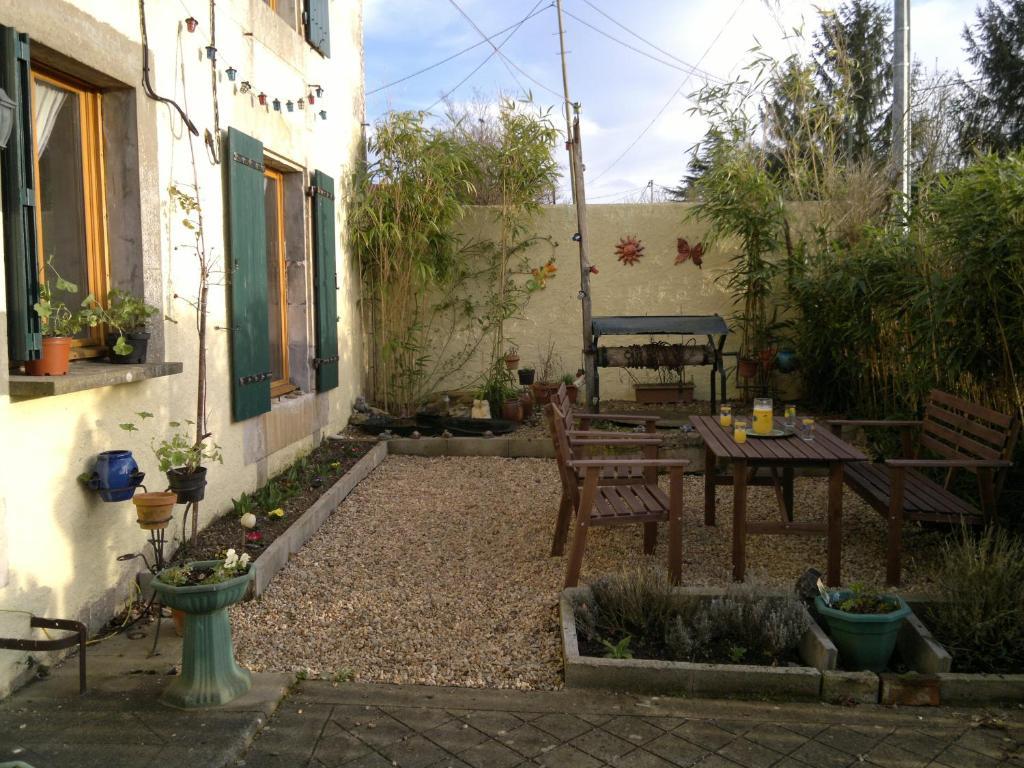 La Maison Jaune Bed & Breakfast Bouresse Luaran gambar
